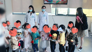 <b>��Ȥ��һ��ͯ����顪�������۾S�����t(y��)Ժ�e�k��һԇ�܌����g�ۻ��!</b>