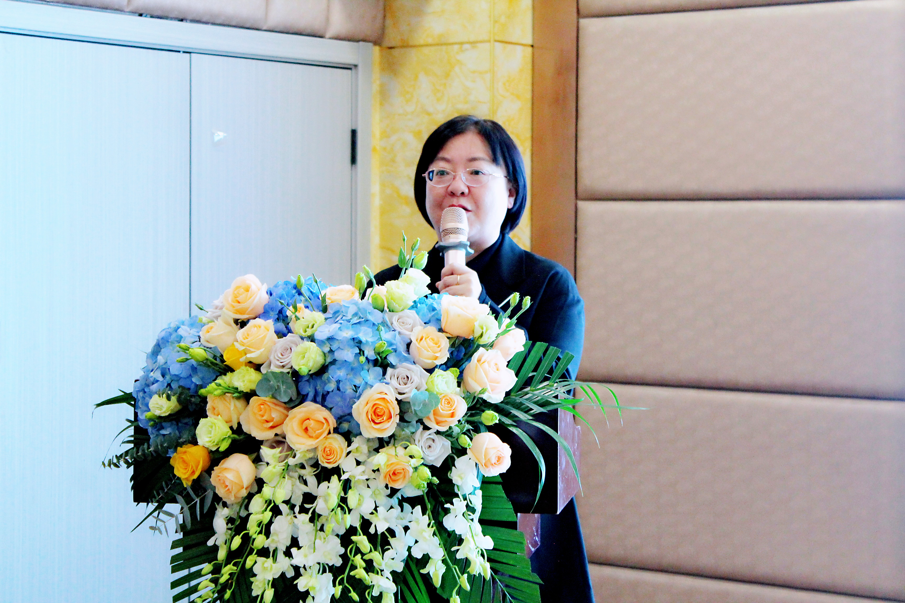 �����۾S�����t(y��)Ժ��ʮ���o����ֳ���g(sh��)�t(y��)�W(xu��)��ӑ��(hu��)�A�M��Ļ!