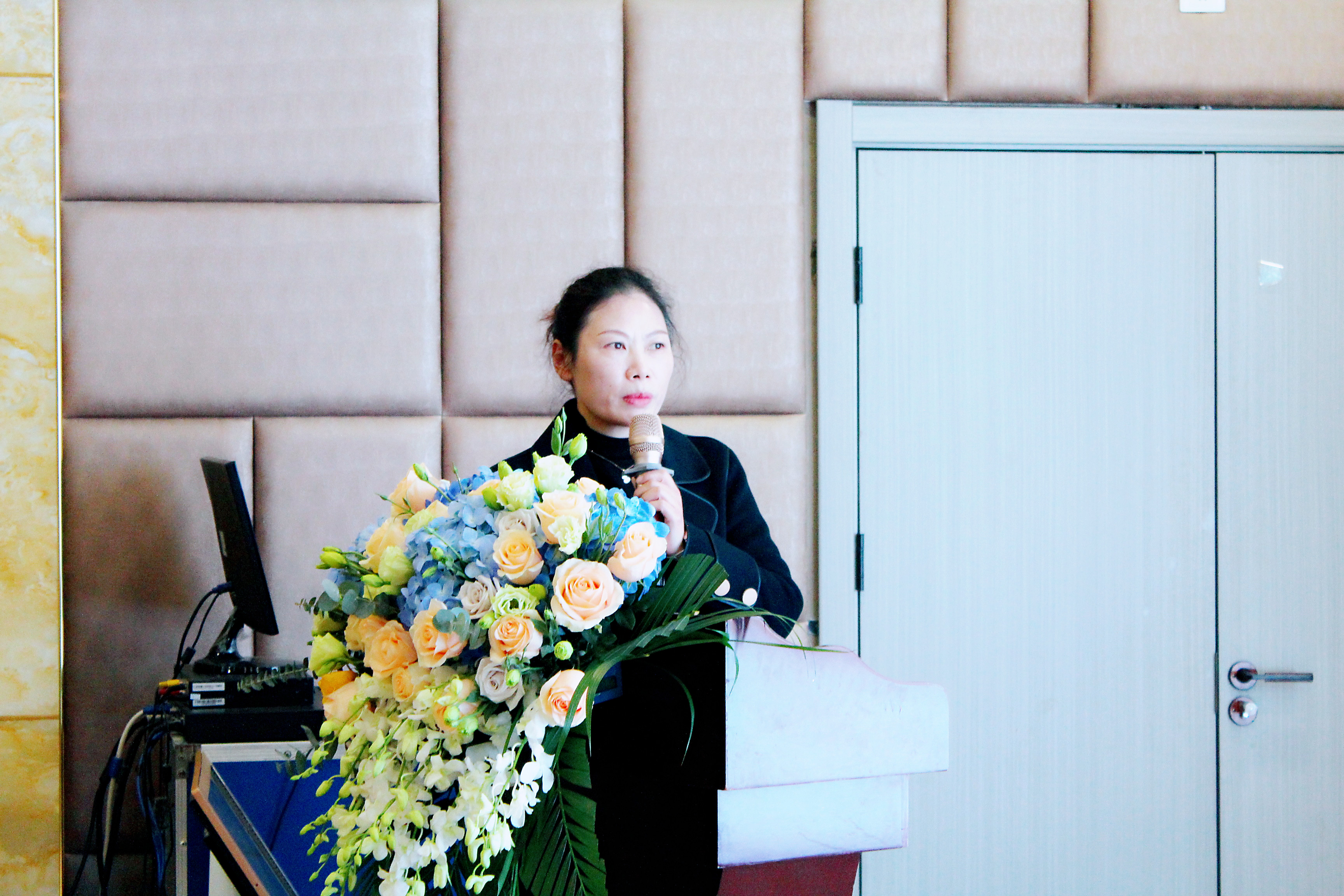 �����۾S�����t(y��)Ժ��ʮ���o����ֳ���g(sh��)�t(y��)�W(xu��)��ӑ��(hu��)�A�M��Ļ!